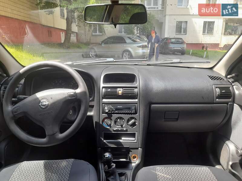 Седан Opel Astra 2008 в Львове