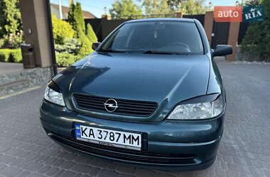 Седан Opel Astra 2004 в Білій Церкві