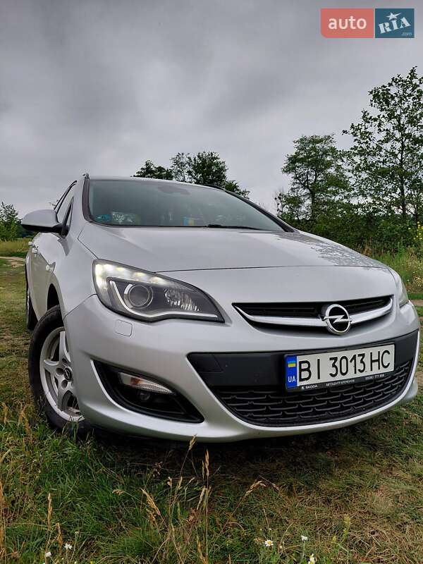 Универсал Opel Astra 2015 в 