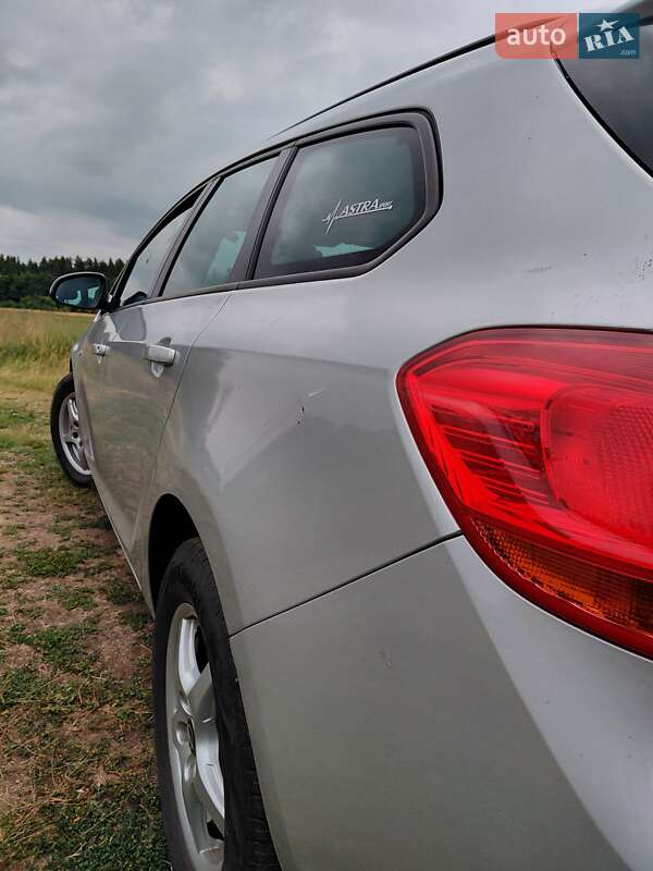 Универсал Opel Astra 2015 в Ахтырке фото 28 Универсал Opel Astra 2015 в Ахтырке