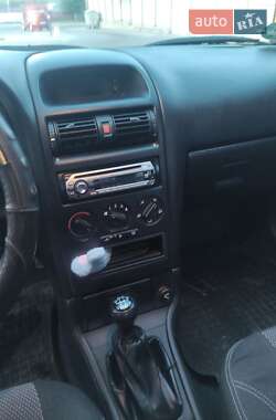 Хетчбек Opel Astra 2008 в 
