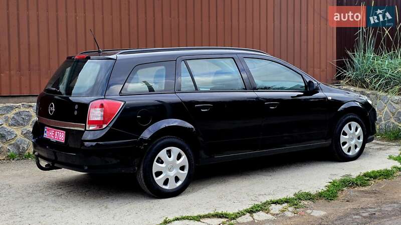 Универсал Opel Astra 2009 в Полтаве