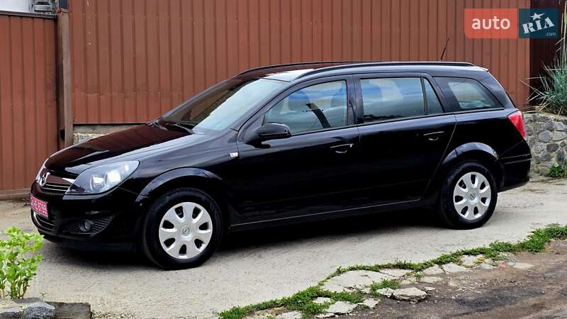 Универсал Opel Astra 2009 в Полтаве