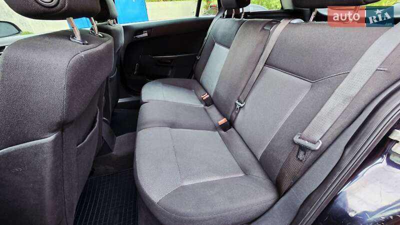 Универсал Opel Astra 2009 в Полтаве