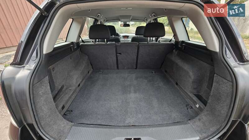 Универсал Opel Astra 2009 в Полтаве