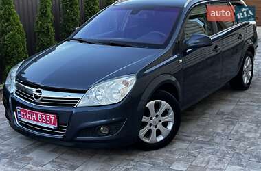 Opel Astra 2010 Opel Astra 2010