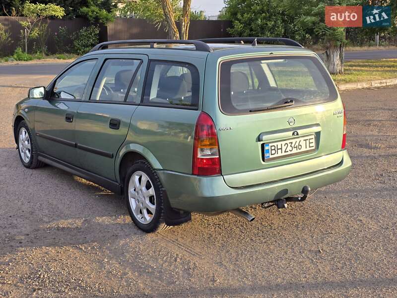 Универсал Opel Astra 2000 в 