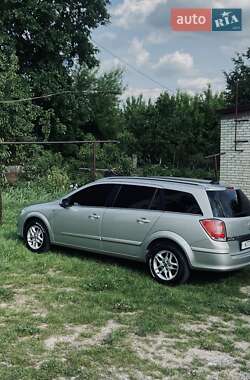 Универсал Opel Astra 2006 в 