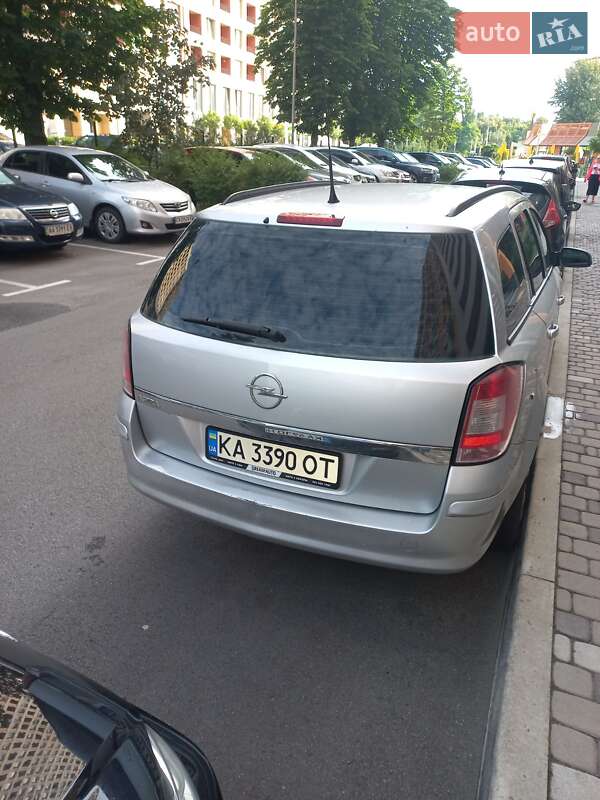 Универсал Opel Astra 2009 в Киеве