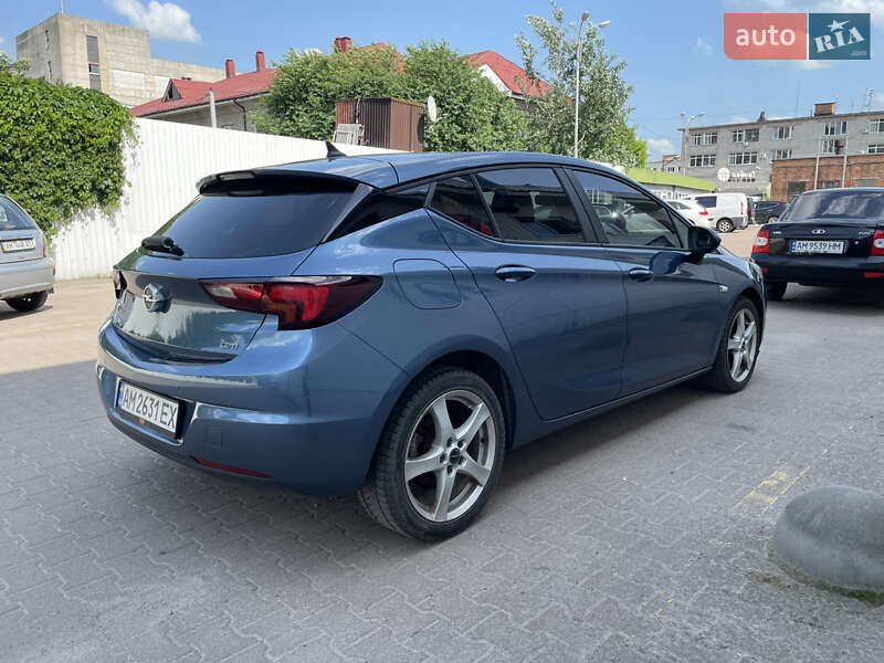 Хетчбек Opel Astra 2016 в Коростишеві