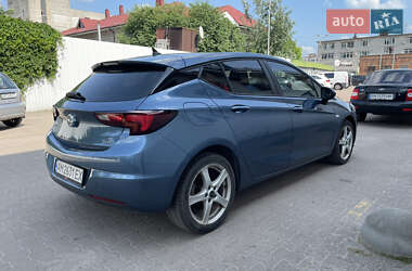 Хэтчбек Opel Astra 2016 в 