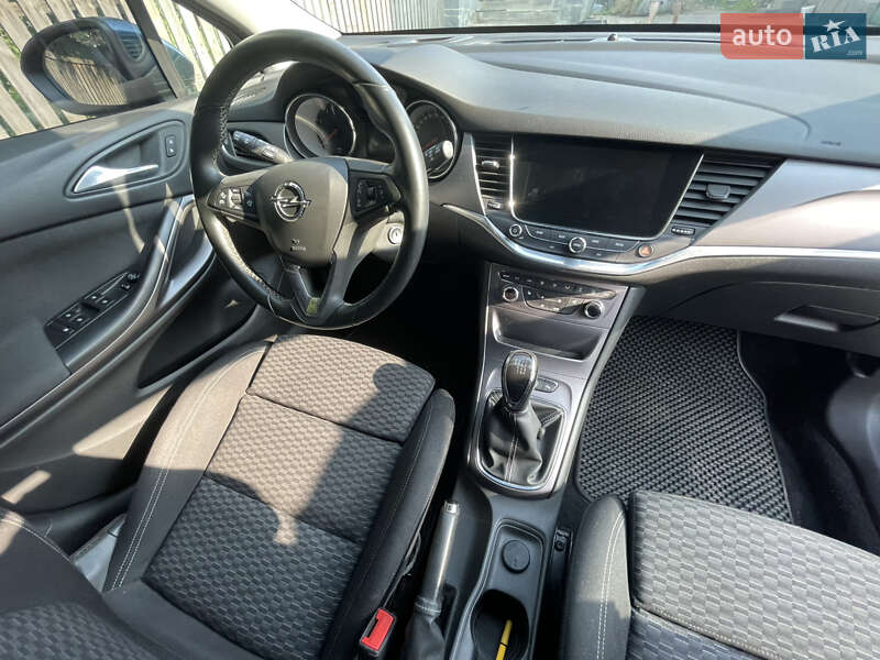 Хетчбек Opel Astra 2016 в Коростишеві