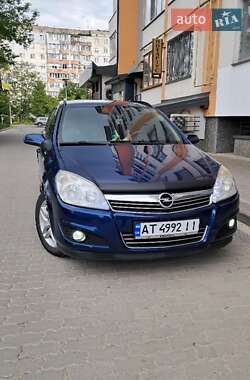 Універсал Opel Astra 2009 в Івано-Франківську