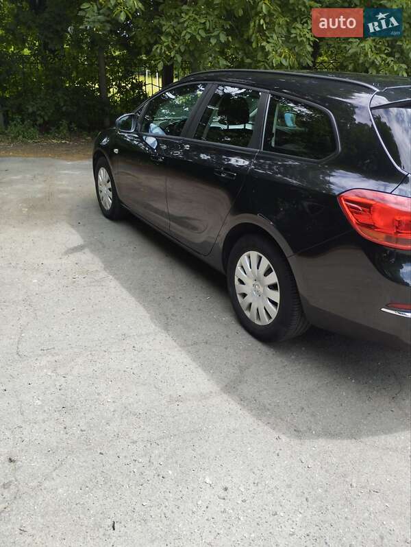 Универсал Opel Astra 2015 в Виннице