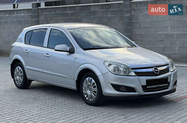 Хетчбек Opel Astra 2007 в Мукачевому