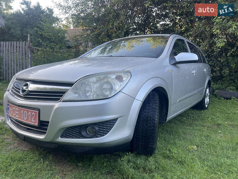 Универсал Opel Astra 2008 в Тернополе