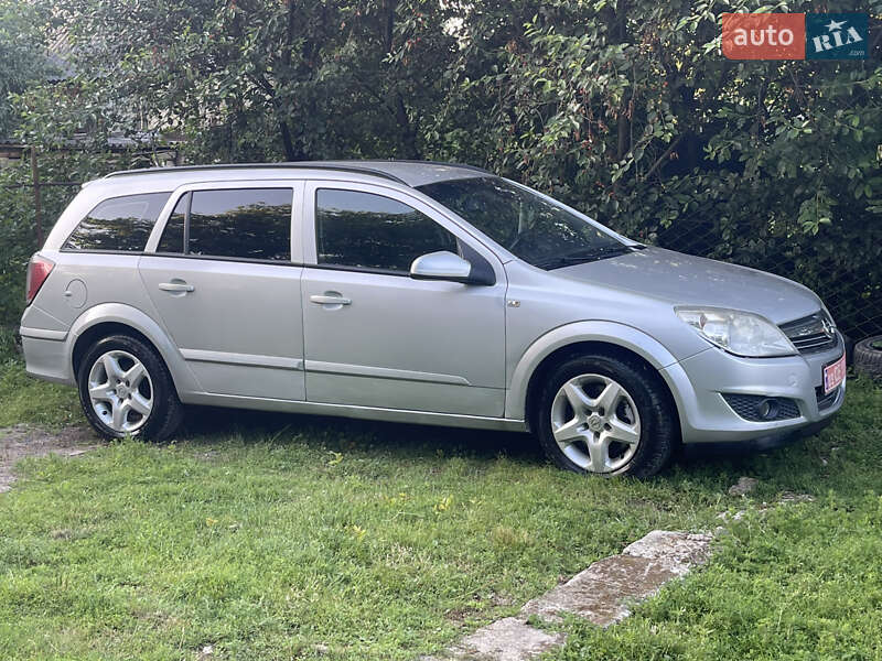 Универсал Opel Astra 2008 в Тернополе
