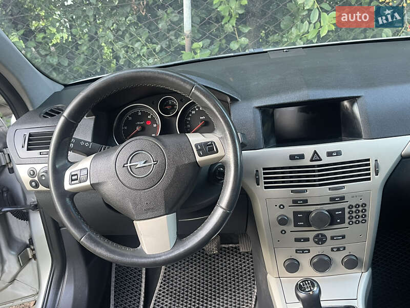 Универсал Opel Astra 2008 в Тернополе