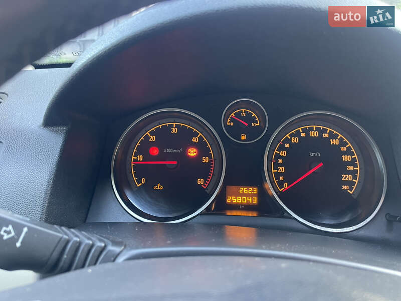 Универсал Opel Astra 2008 в Тернополе