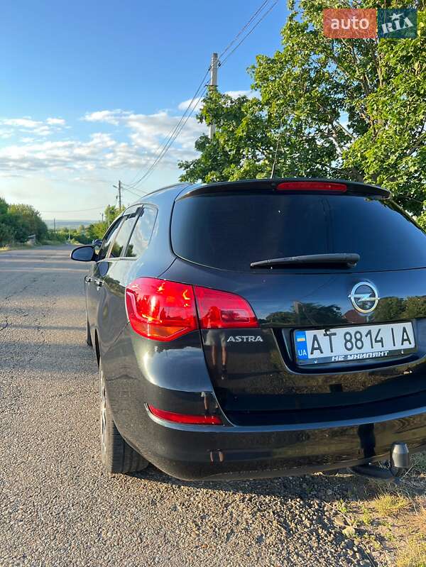 Универсал Opel Astra 2011 в Галиче фото 8 Универсал Opel Astra 2011 в Галиче