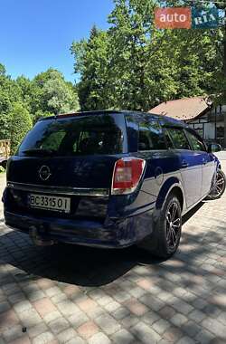 Універсал Opel Astra 2010 в 
