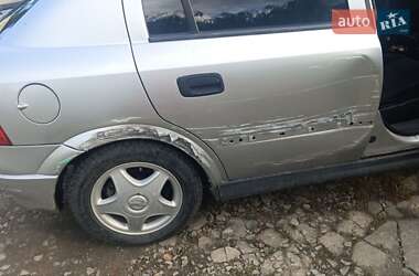 Хэтчбек Opel Astra 1999 в 