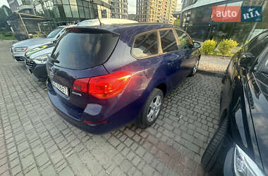 Універсал Opel Astra 2011 в 