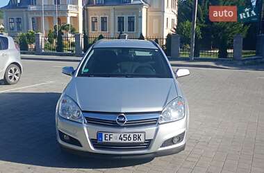 Универсал Opel Astra 2010 в Радивилове