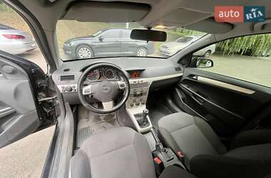Хэтчбек Opel Astra 2008 в 