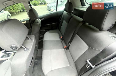 Хэтчбек Opel Astra 2008 в 