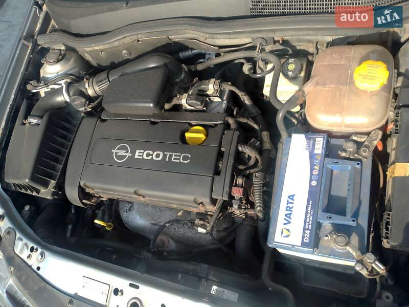 Хэтчбек Opel Astra 2006 в Петровке-Роменской