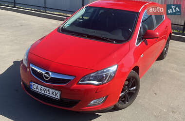 Хэтчбек Opel Astra 2011 в Смеле