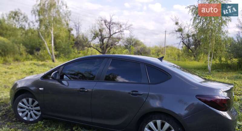 Седан Opel Astra 2015 в Житомире