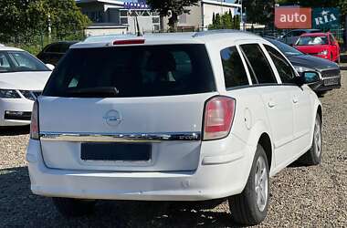 Универсал Opel Astra 2010 в 