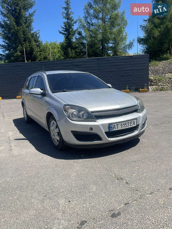 Универсал Opel Astra 2006 в Косове