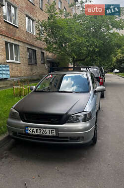 Хэтчбек Opel Astra 2002 в 