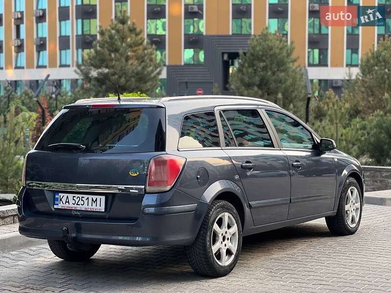 Универсал Opel Astra 2006 в Киеве