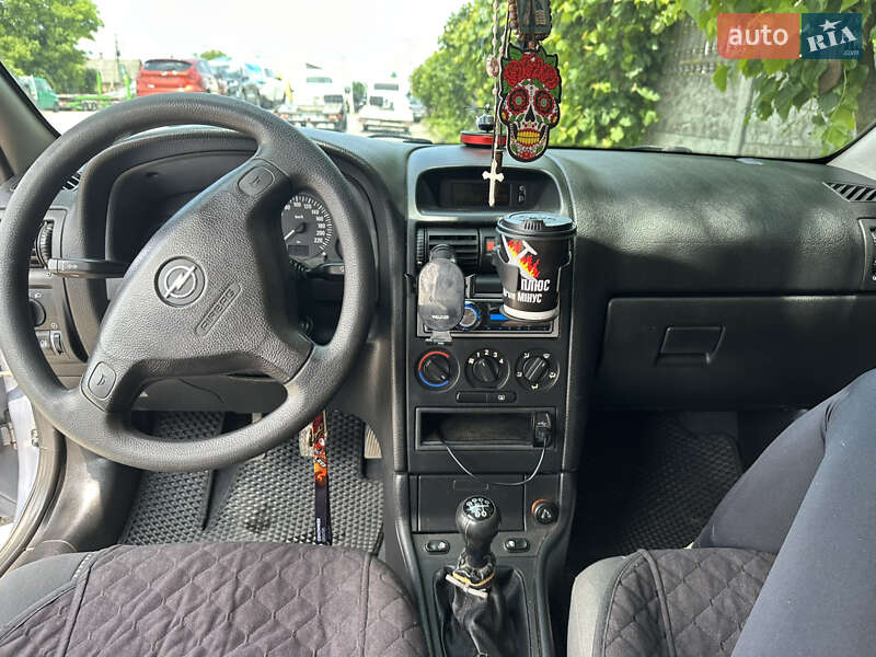 Седан Opel Astra 2007 в Городку