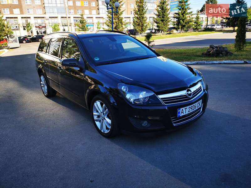 Универсал Opel Astra 2008 в Черновцах