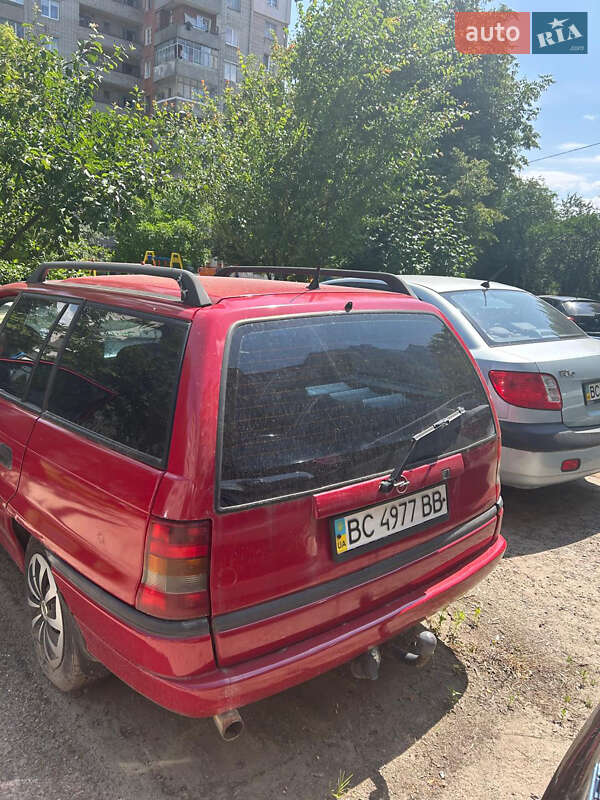 Универсал Opel Astra 1997 в Львове
