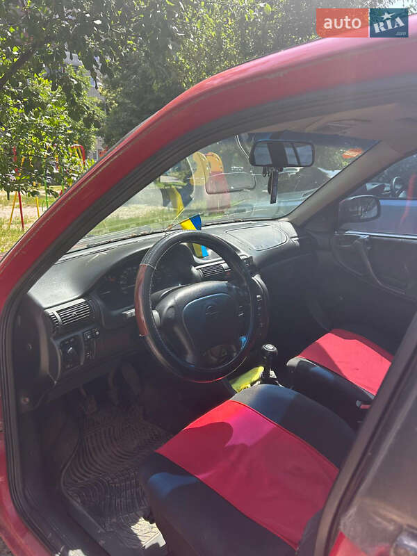 Универсал Opel Astra 1997 в Львове