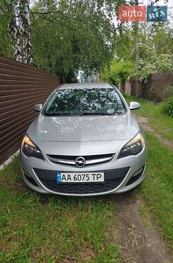 Универсал Opel Astra 2015 в Киеве