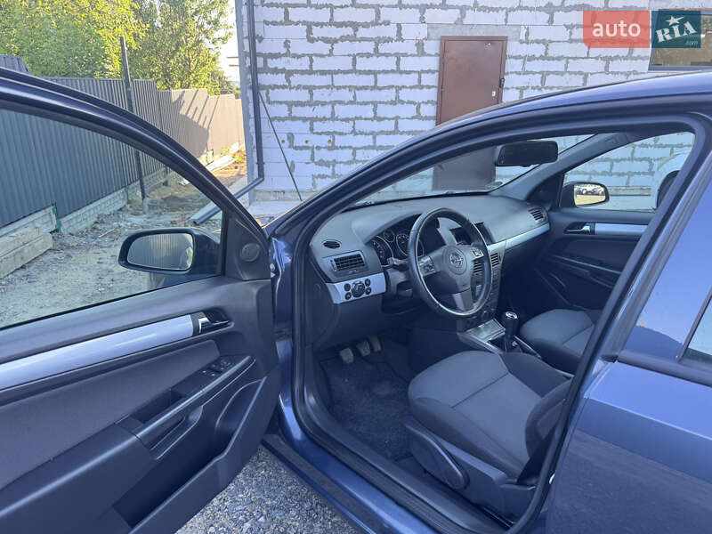 Хэтчбек Opel Astra 2006 в Звенигородке фото 39 Хэтчбек Opel Astra 2006 в Звенигородке