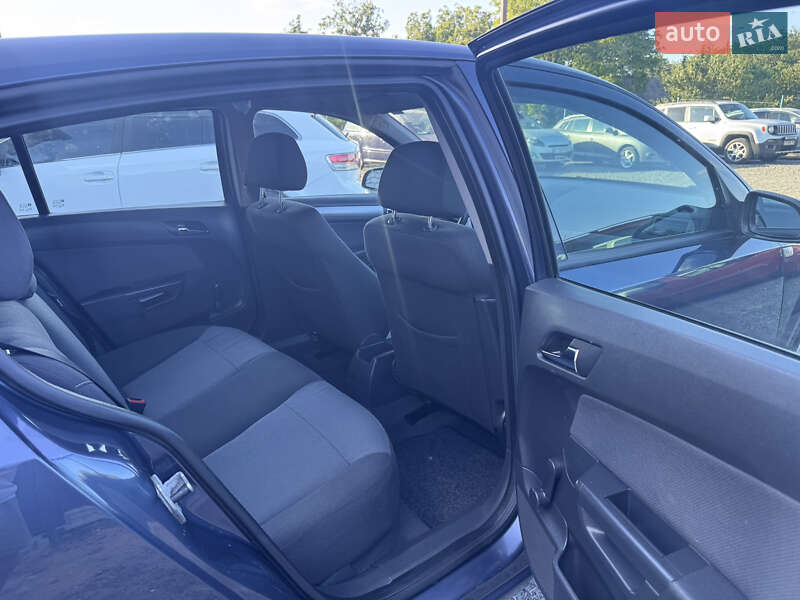 Хэтчбек Opel Astra 2006 в Звенигородке фото 49 Хэтчбек Opel Astra 2006 в Звенигородке