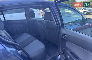 Хетчбек Opel Astra 2006 в 
