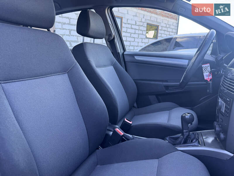 Хэтчбек Opel Astra 2006 в Звенигородке фото 55 Хэтчбек Opel Astra 2006 в Звенигородке