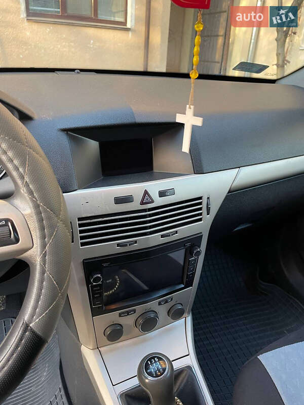 Универсал Opel Astra 2007 в Ивано-Франковске