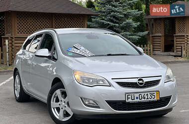 Універсал Opel Astra 2011 в Тернополі