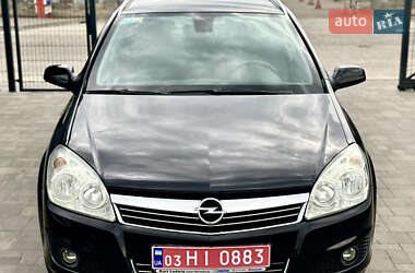 Універсал Opel Astra 2010 в 