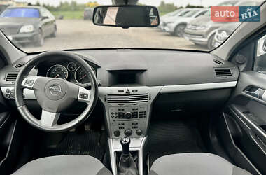 Універсал Opel Astra 2010 в 